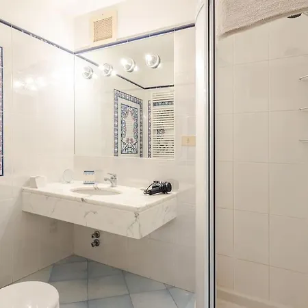 Hébergement de vacances Spaziosa Casa Con Giardino E Dependance *