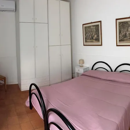 Spaziosa Casa Con Giardino E Dependance Hébergement de vacances *