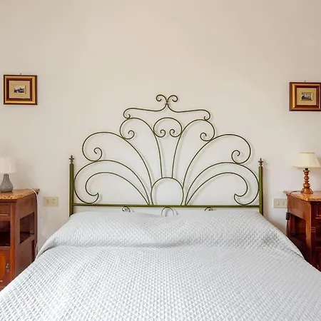 Spaziosa Casa Con Giardino E Dependance בית נופש וירג'יו