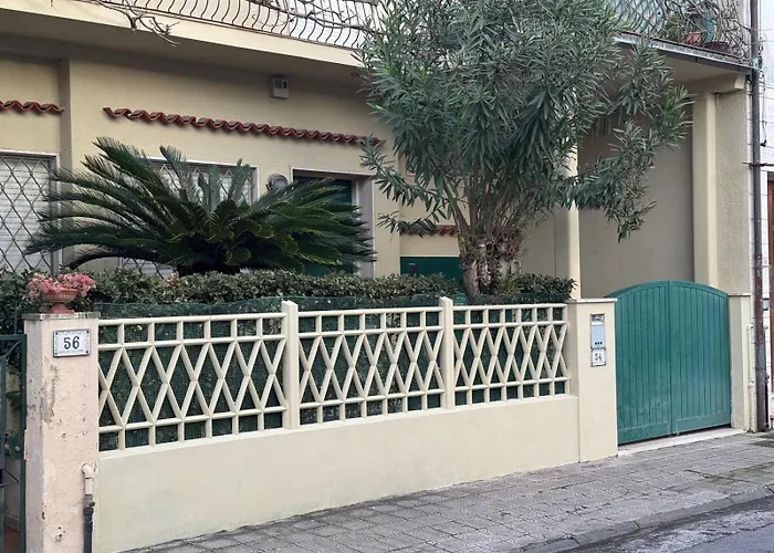 Spaziosa Casa Con Giardino E Dependance Будинок відпочинку